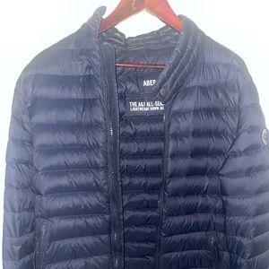Mens Abercrombie & Fitch All-Season Lightweight Down Jacket